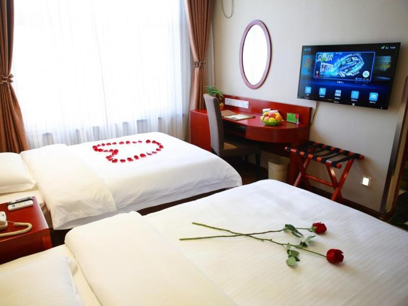 Greentree Inn Bole Wanxianghui Express Hotel Buitenkant foto