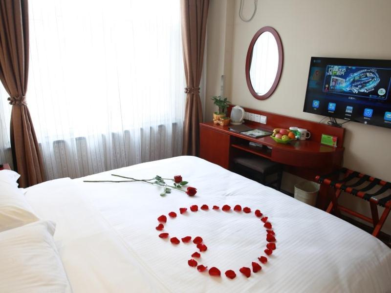 Greentree Inn Bole Wanxianghui Express Hotel Buitenkant foto
