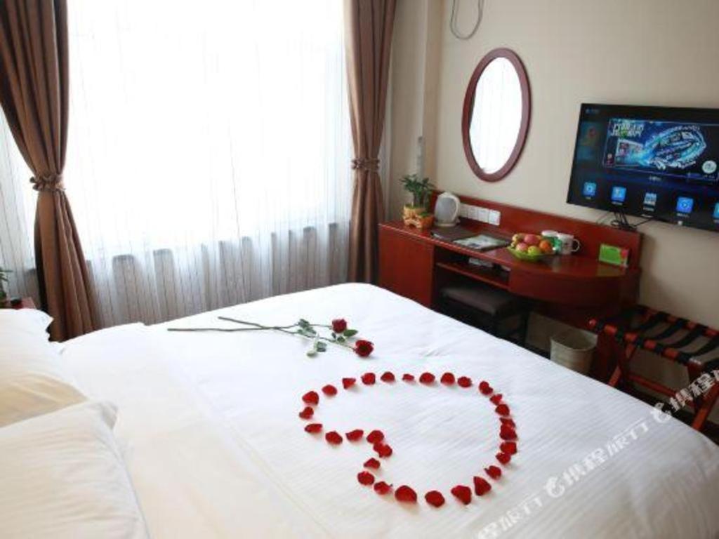 Greentree Inn Bole Wanxianghui Express Hotel Buitenkant foto