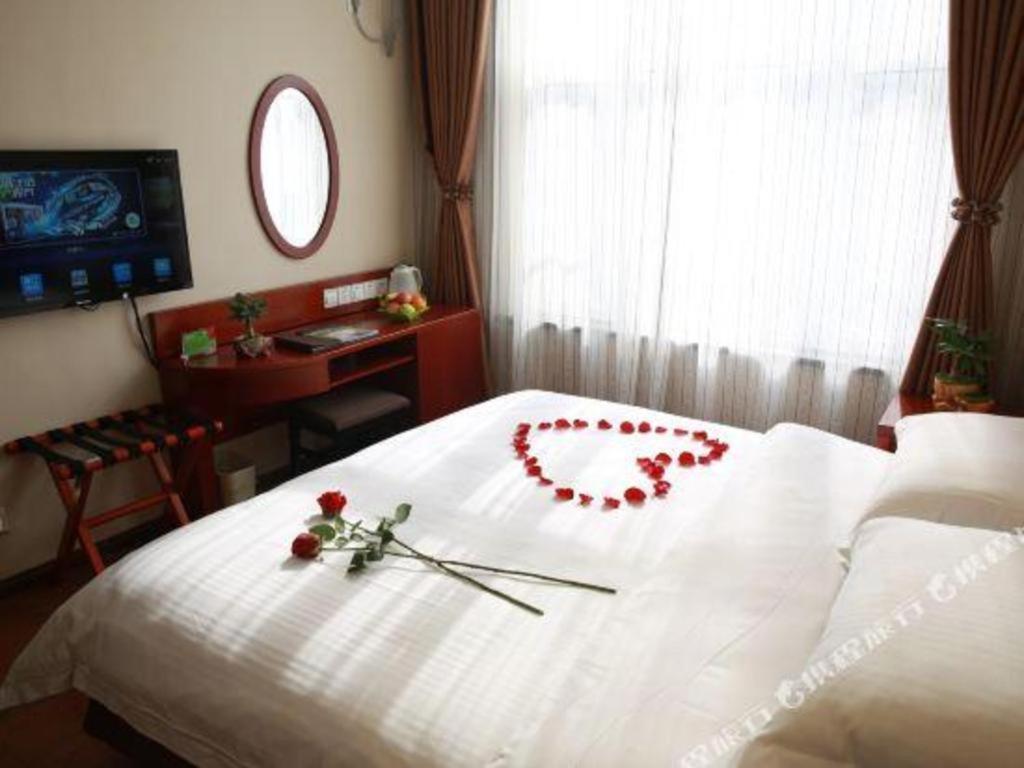Greentree Inn Bole Wanxianghui Express Hotel Buitenkant foto