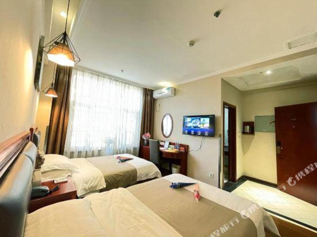 Greentree Inn Bole Wanxianghui Express Hotel Buitenkant foto