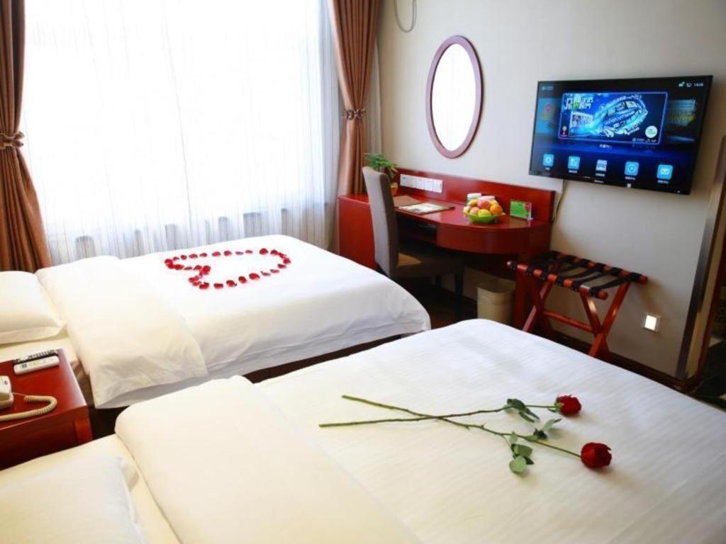 Greentree Inn Bole Wanxianghui Express Hotel Buitenkant foto