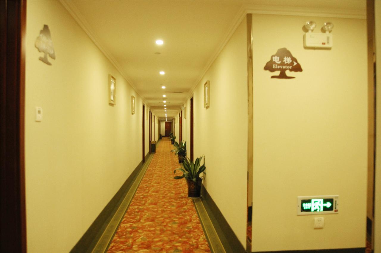 Greentree Inn Bole Wanxianghui Express Hotel Buitenkant foto