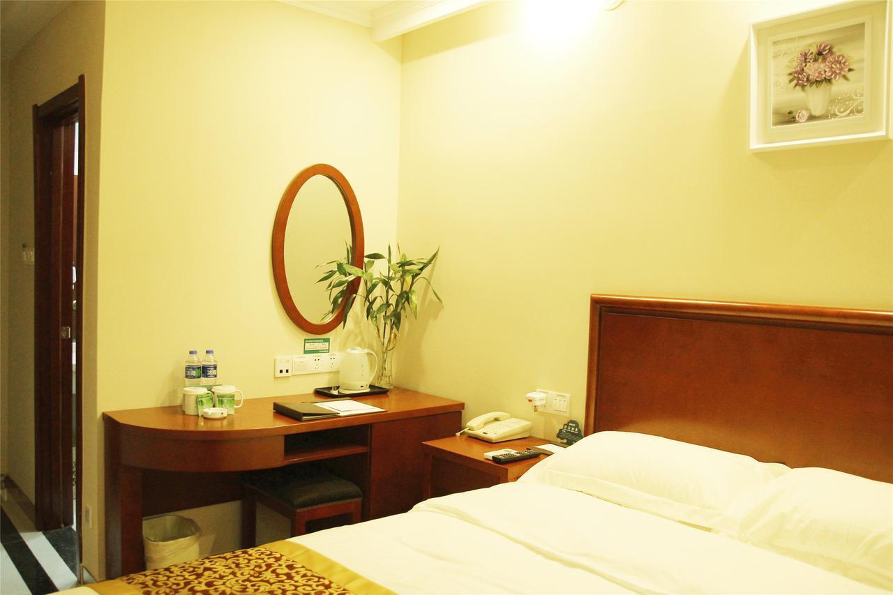 Greentree Inn Bole Wanxianghui Express Hotel Buitenkant foto