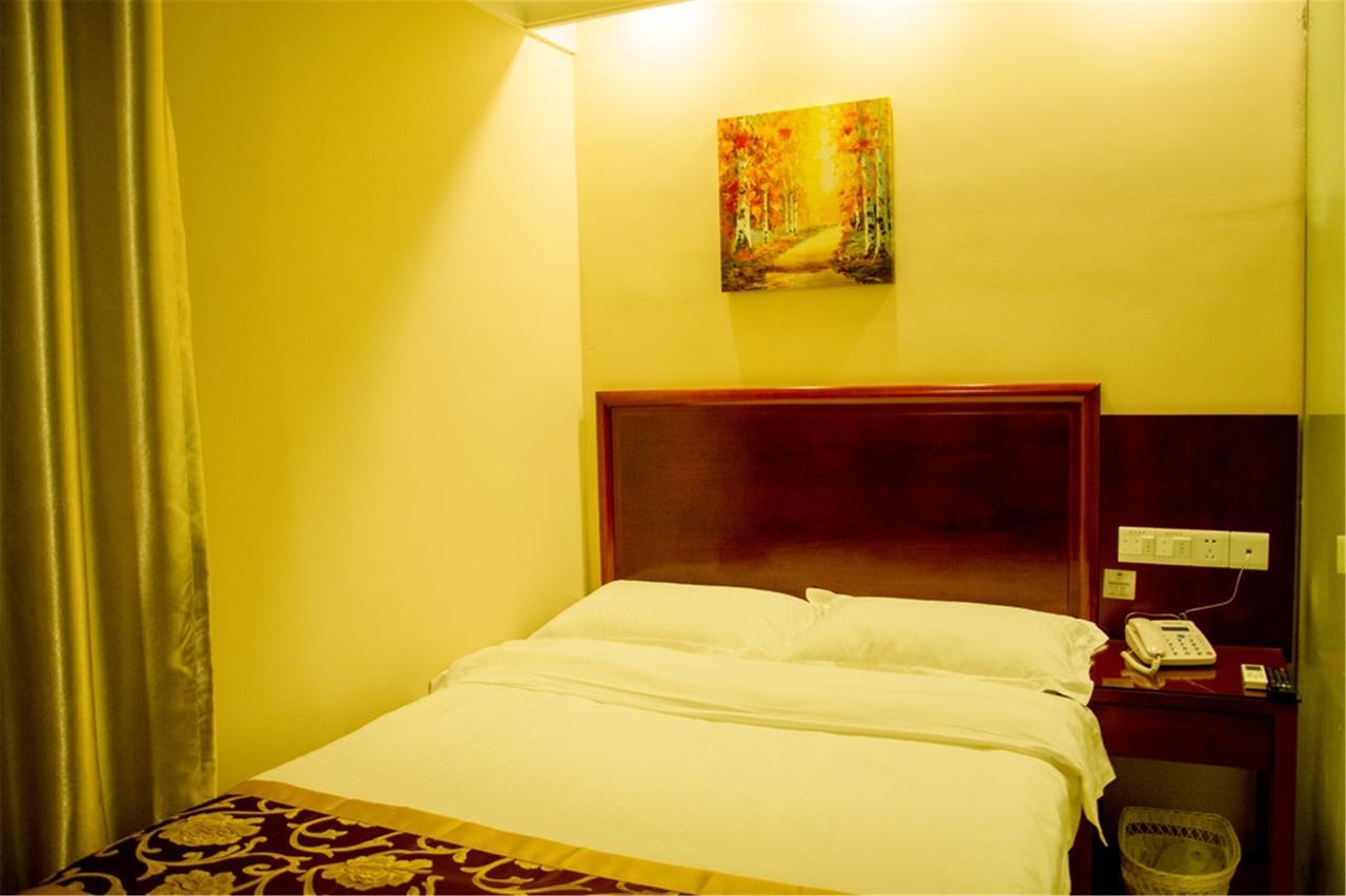 Greentree Inn Bole Wanxianghui Express Hotel Buitenkant foto